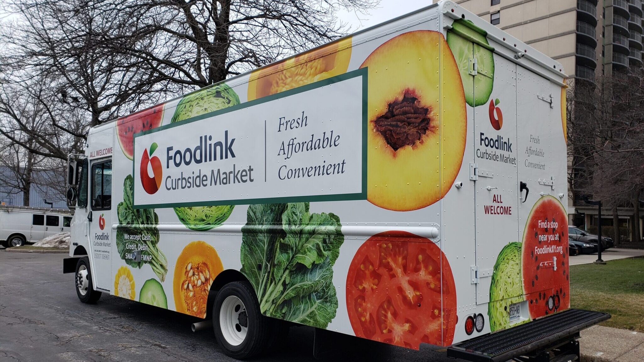 Foodlink Curbside Market, fresh, affordable, convenient.
