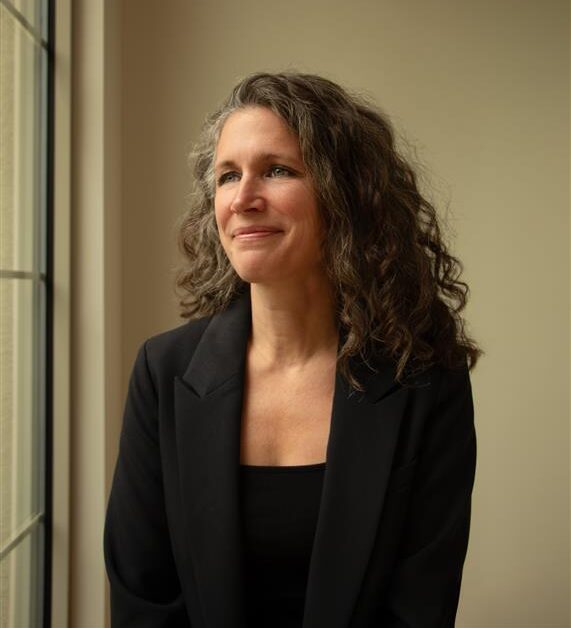 Photo of Jessica Savage
